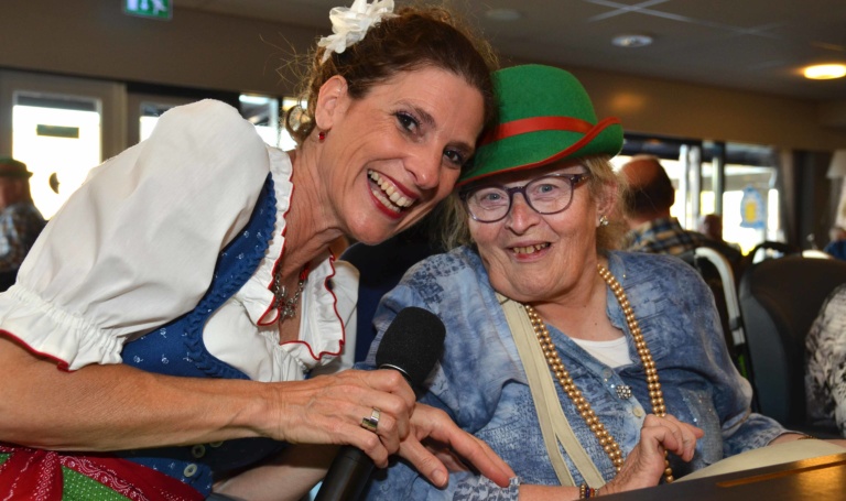 Oktoberfest voor ouderen en senioren La Donna Mobile