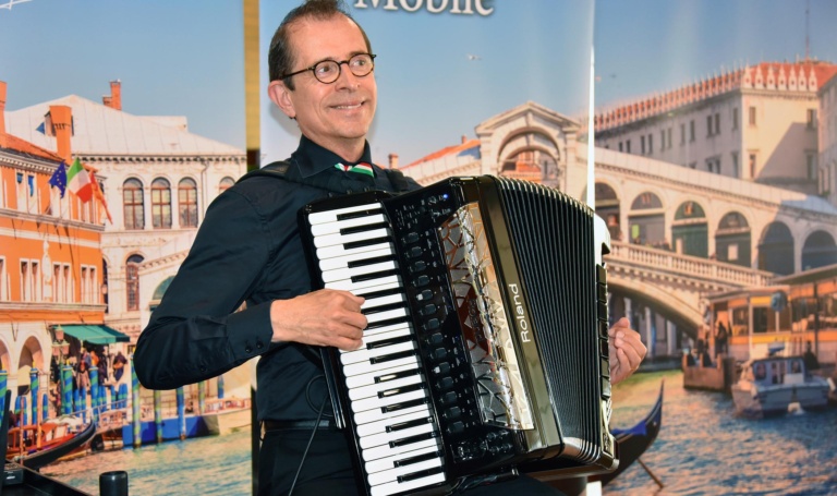 Muziekoptredens voor zorgcentra